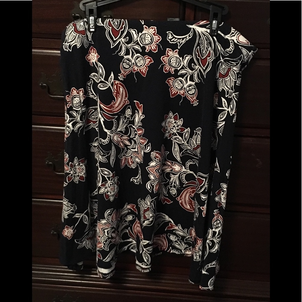 2/$25 Ann Taylor Skirt